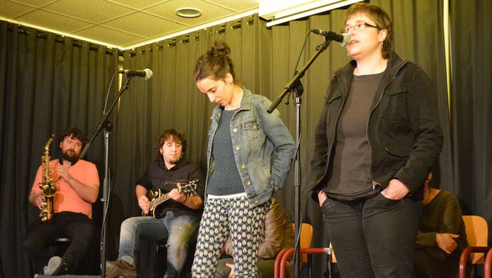 Bertso saio musikatua