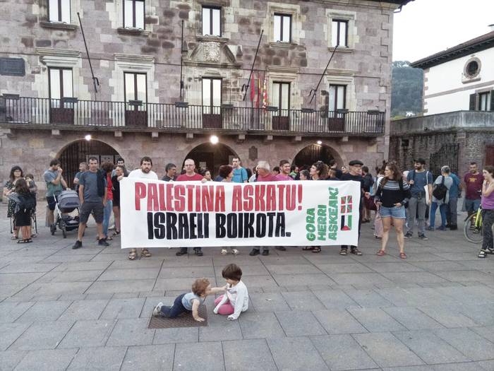 Palestinaren aldeko elkartasun keinua eginen dute igandean Elizondon