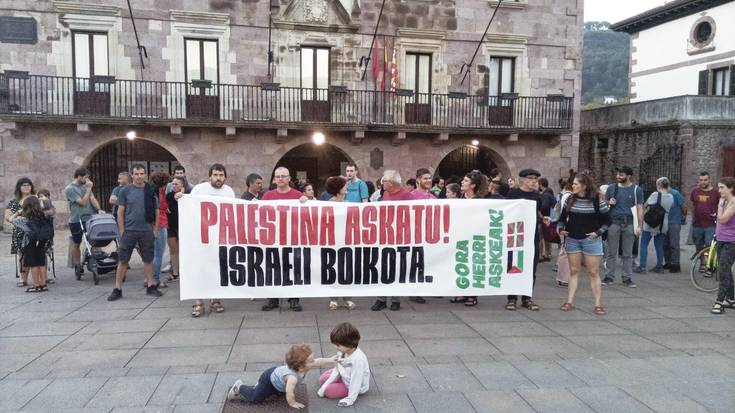 Palestinaren aldeko elkartasun keinua eginen dute igandean Elizondon