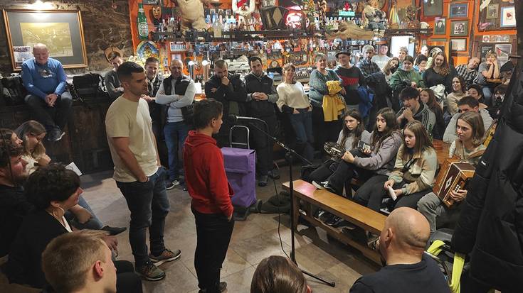 Bortzirietako Bertso Eskolaren Taldekako XXVI. lehiaketa