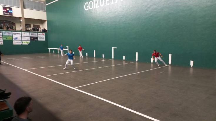 Umore Onako pilotariek partida bat irabazi eta bestea galdu egin dute Larraunen kontra