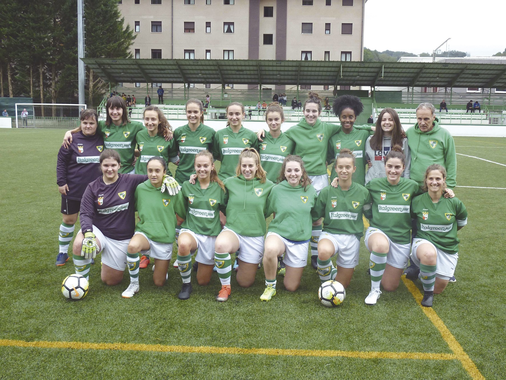 Beti Gazteko emakume futbolariek Gipuzkoako Ohorezko mailara igotzeko aukera dute