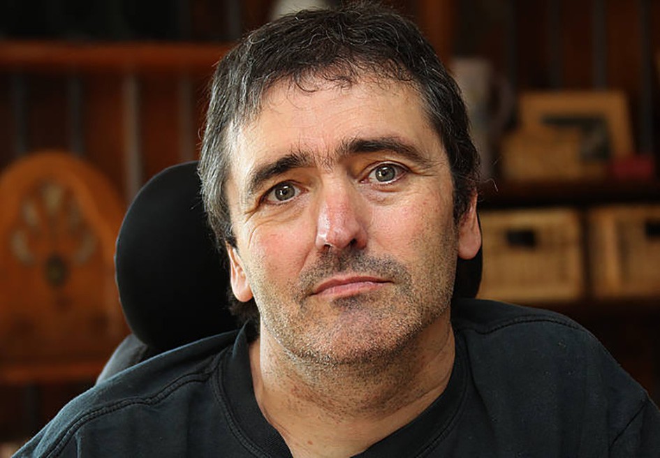 Aitor Sarasua bertso-paper lehiaketa antolatu du Bertsularien Lagunak elkarteak