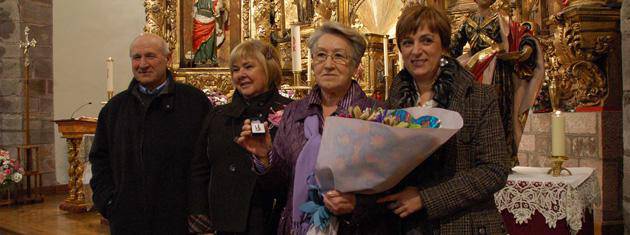 Maria Jesus Elizondok jaso du Santa Luzia eguneko Zilarrezko Titarea Donezteben