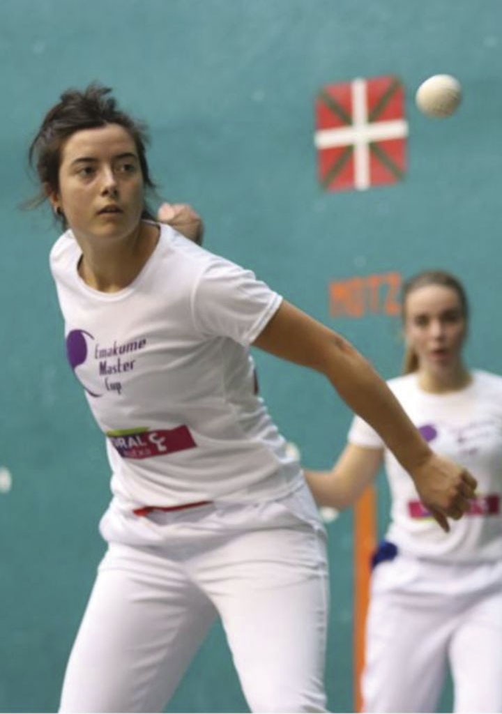 Ehun emakume pilotarik hartuko dute parte eskuz binakako 2018ko Laboral Kutxa Emakume Master Cup txapelketan