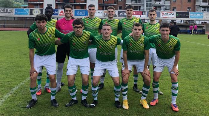 Beti Gazteko futbol talde nagusiak maila mantenduko duela segurtatzeko garaipen handia lortu du Tolosan