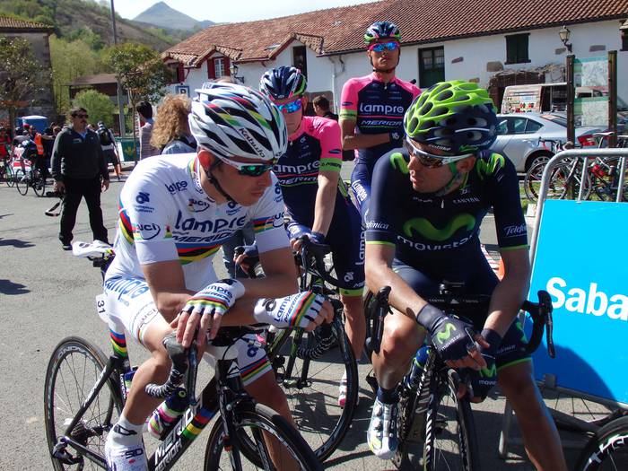 Espainiako Vueltako etapa bukaera eta hasiera hartuko ditu Urdazubik
