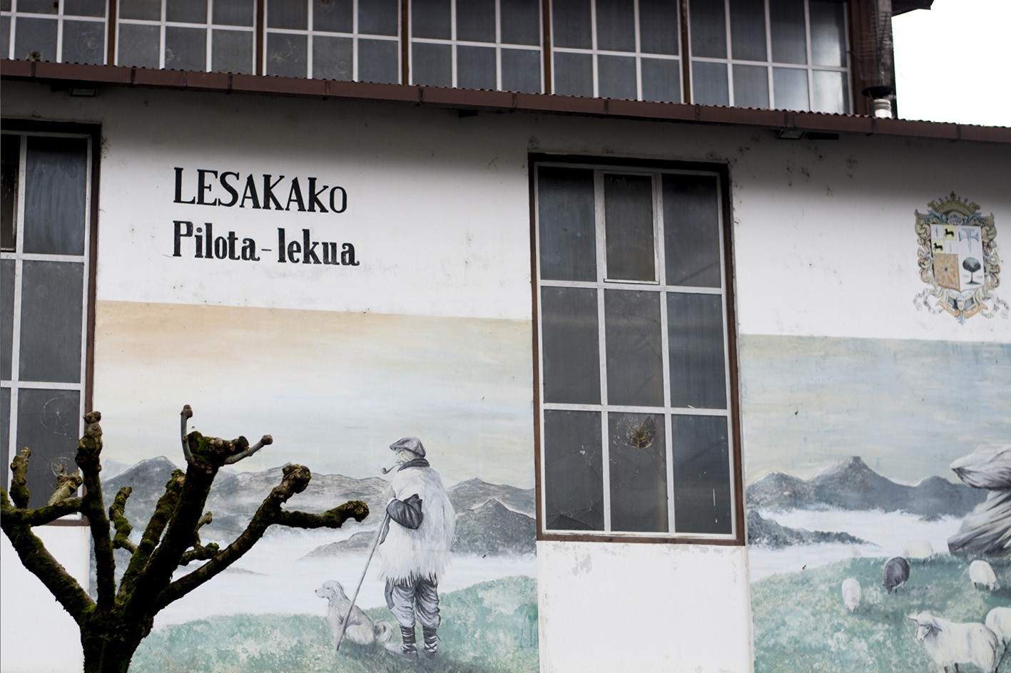 Lesakako frontoiko ostatua hartzeko epea zabalduko du Udalak