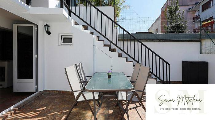 Saioa Mitxelena Inmobiliaria: Irungo alde zaharrean pisua salgai