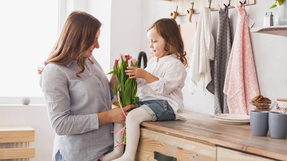 'Begirada erreparatzailea familian' solasaldia aurkeztuko dute asteazkenean Baztan Ikastolan