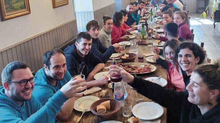 Urdazubiko Bestak: Bortz egunez herri giroaz gotzatzeko