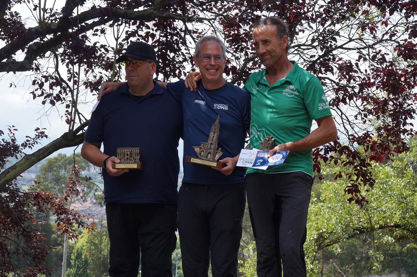 Oviedoko disko golf irekian ere podiumera igo da Baxi Basajauna elkarteko Iñaki Gonzalez