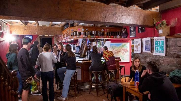 Trio Otanartea musika taldeak kontzertua emanen du bihar Erratzun