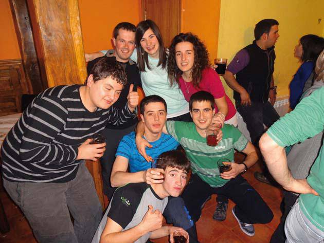 Gazte jendea gogotsu ibili da inauterietan