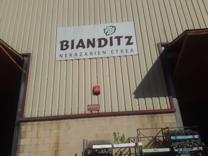 bianditz kanpotik