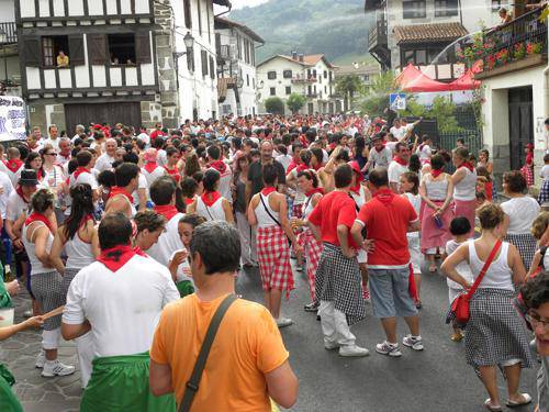 Guttiago falta da 2011ko Sanferminetarako Lesakan