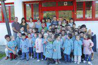 8 ikasle berrirekin hasi dute ikasturtea Landagain Eskolan