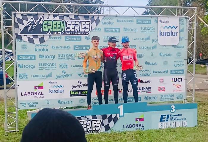 Eneit Bertiz sunbildarra lider da Green Series nazioarteko mendi bizikleta txapelketan