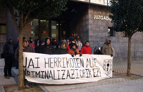 "Terrorismoa goratzea" egotzita deklaratu du leitzar batek Nafarroako Entzutegian