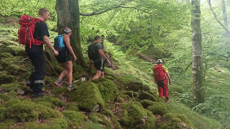 Gorramendin galdutako bi mendizale onik atera dituzte