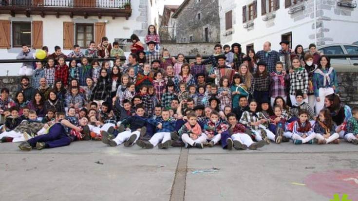 Giro ederra izan dute Arantzako inauterietan