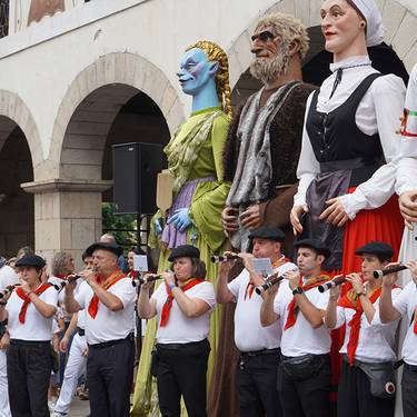 Berako bestak antolatzen hasteko bilera