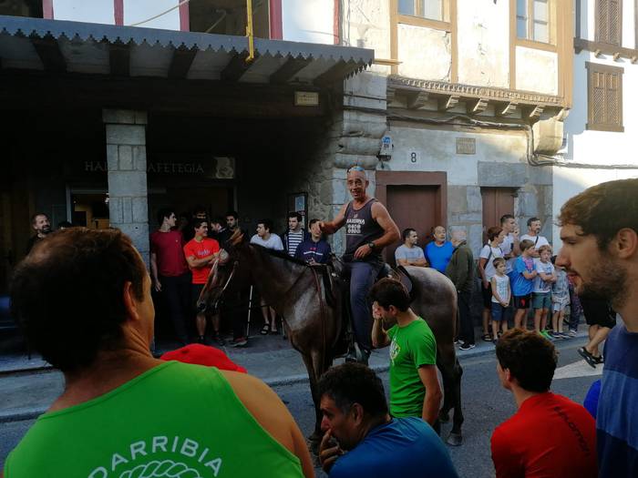 Zubiriak irabazi du Saralegi eta Otxuneren aurkako apustua
