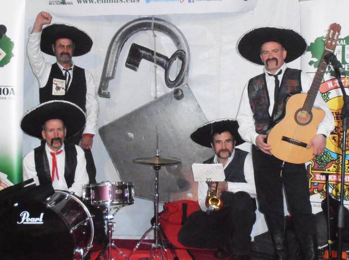 'Mexikar iraultza: Pancho Villaren korridoetan' solasaldi musikatua ortzegunean Elizondon