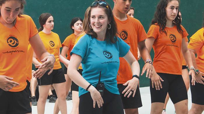 «Lagunik handienetarikoak Euskarabenturan ezagutu ditut»