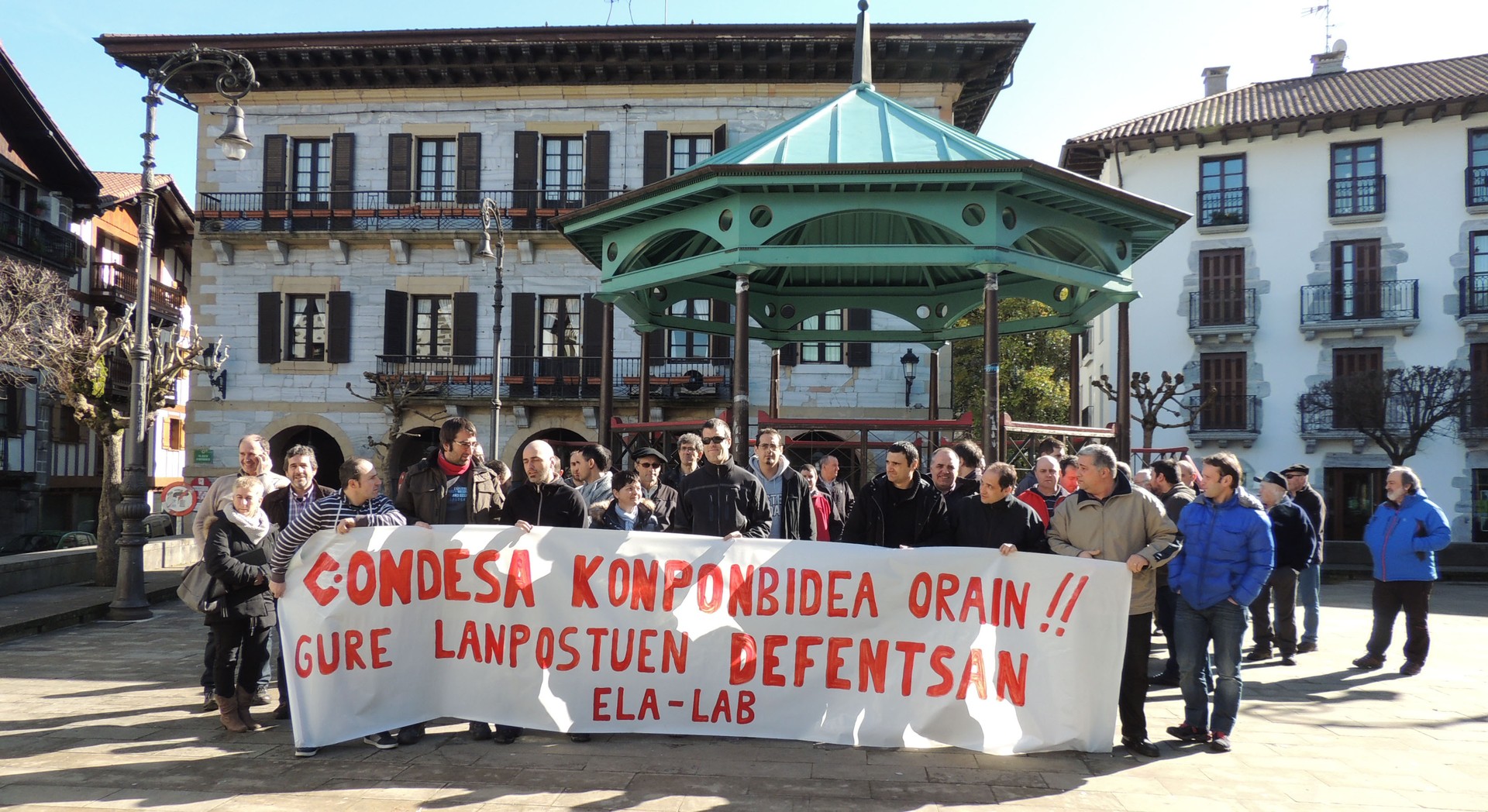 Zalaingo langileek lantegiaren egoera kritikoa salatu dute