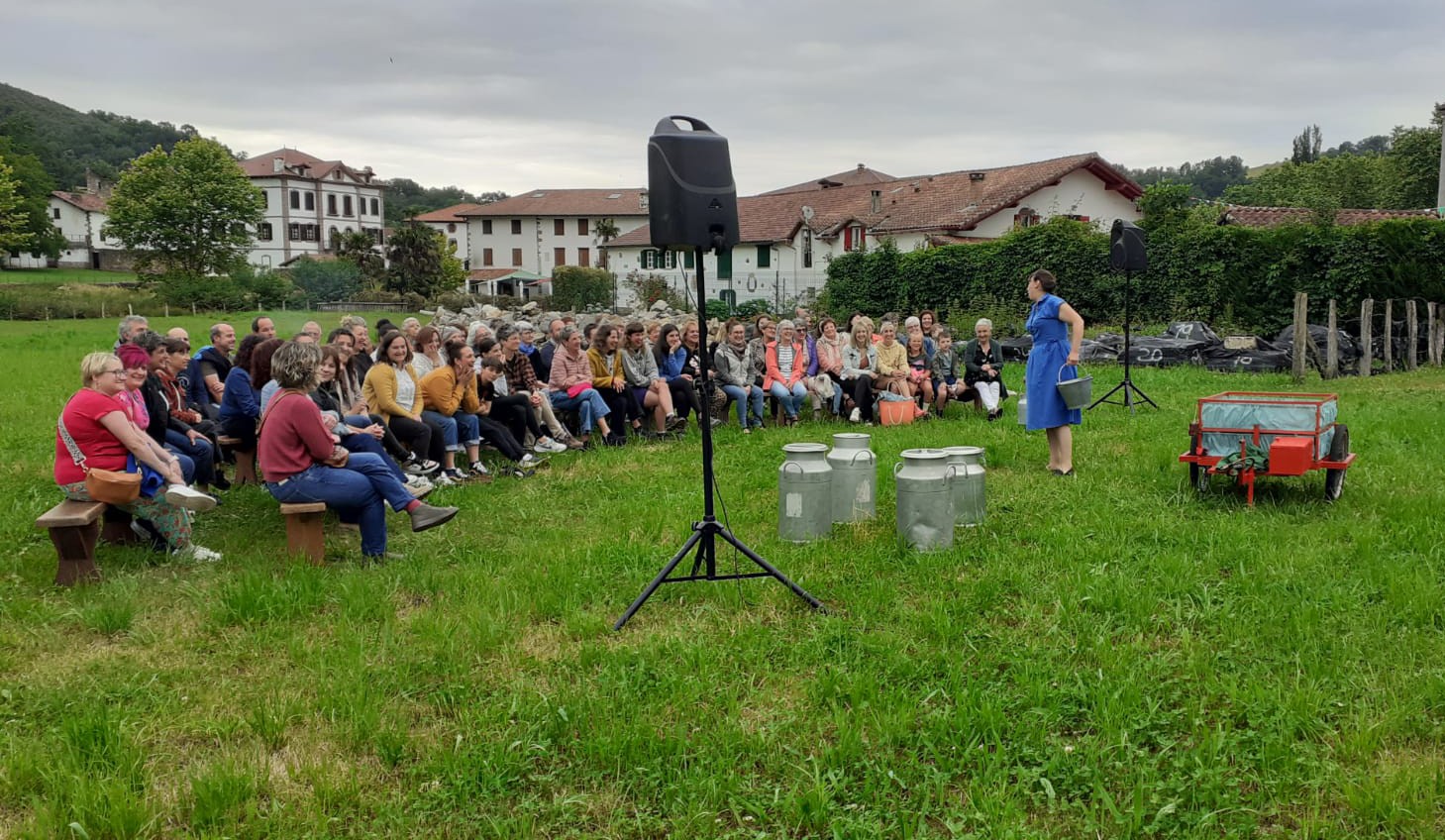 'Jazinta la potra' antzerki arrakastatsua izan dute Urdazubin