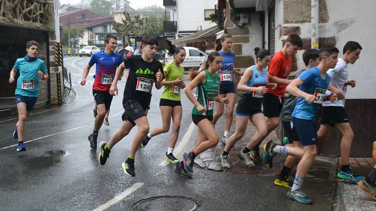 Berako Manttale Mendi Lasterketa Taldeak gaztetxoekin entrenamenduak antolatu ditu