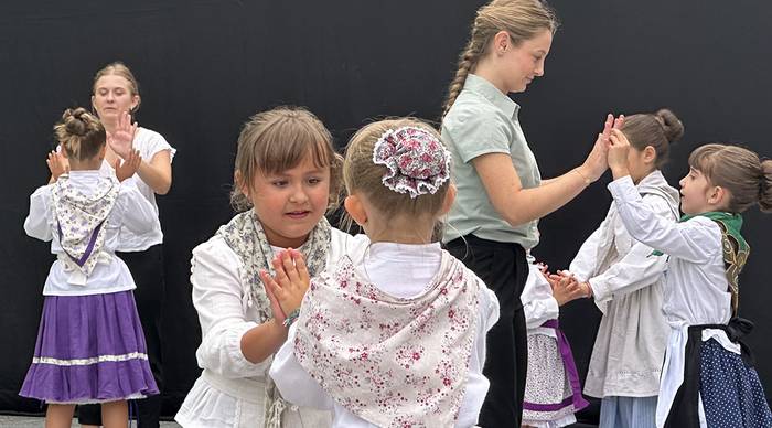 Dantza ikastaroa eskainiko du Areson Oinkari Dantza Taldeak