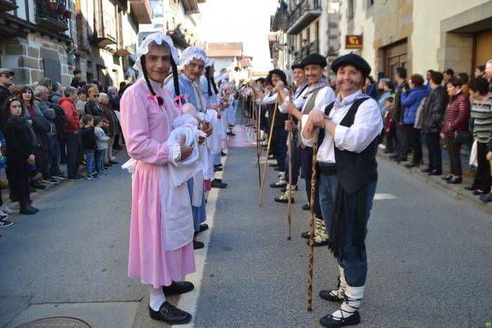 Eguraldi Ederra Lagun Inude Eta Artzainek Ikuskizun Ederra Eskaini Dute Eguraldi Ederra Lagun Inude Eta Artzainek Ikuskizun Ederra Eskaini Dute
