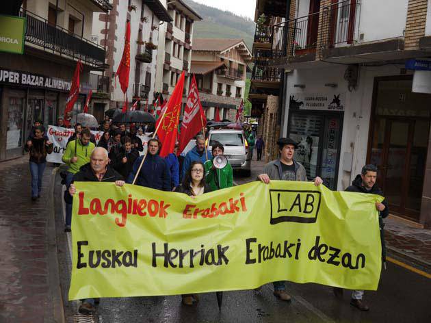300 lagun bildu zituen LABek maiatzaren 1eko manifestazioan 