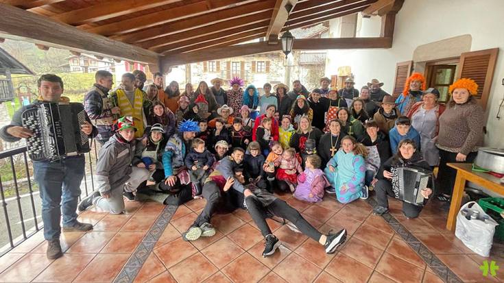 Giro ederra izan dute Elgorriagako inauteetan