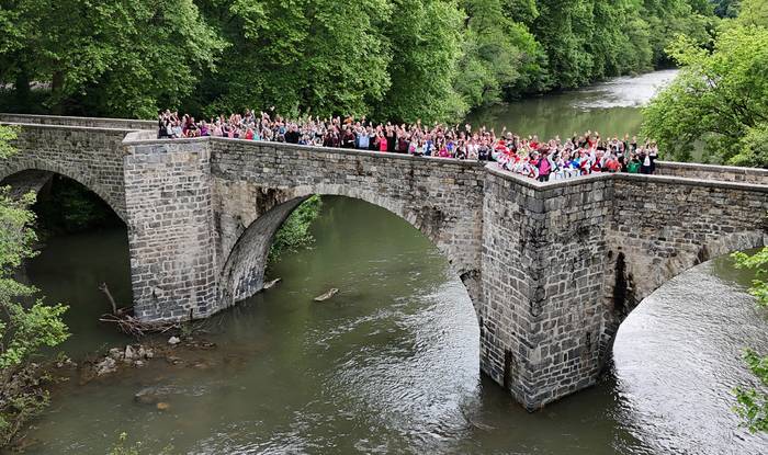 Euskara etorkizuneko zubi dela aldarrikatu dute Bortzirietan