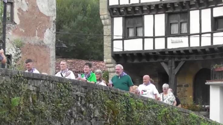 [BIDEOA] Goizuetarrek bat egin dute Leitzako Elkartasun Egunarekin