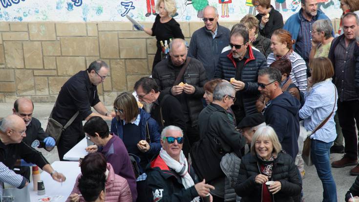 Tutera Kantuzek eta Umore Ona abesbatzak girotu dute Goizueta