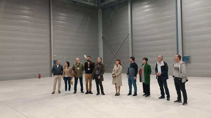 Lekarozko zinema estudioak bezpizteko aukerak aztertu dituzte Nafarroako parlamentariek