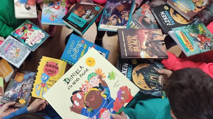 Liburuaren eguna ospatzeko aurten ere lagun ezkutua izanen dute Etxalarren