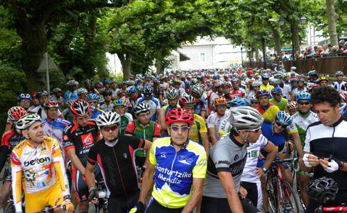 Igandeko ‘La Miguel Indurain’ probak ehunka txirrindulari espero ditu Beran