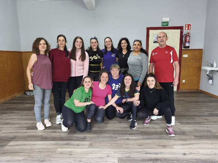 Emakumeentzako defentsa pertsonaleko ikastaroa egin dute Zubietan