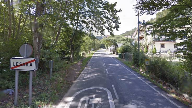 Lesaka-Oiartzun errepidean zolaberritze-lanak egin behar dituztela eta, bihartik hasita itxita egonen da bidea auzotarrentzat izan ezik