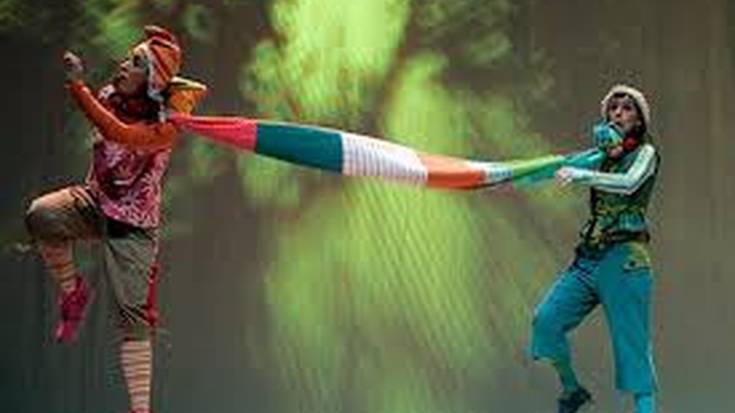 ‘Ehunzango baten ipuinak: batzuk zaharrez doaz, besteak aldrebes’  emanaldia ortzegunean Beran