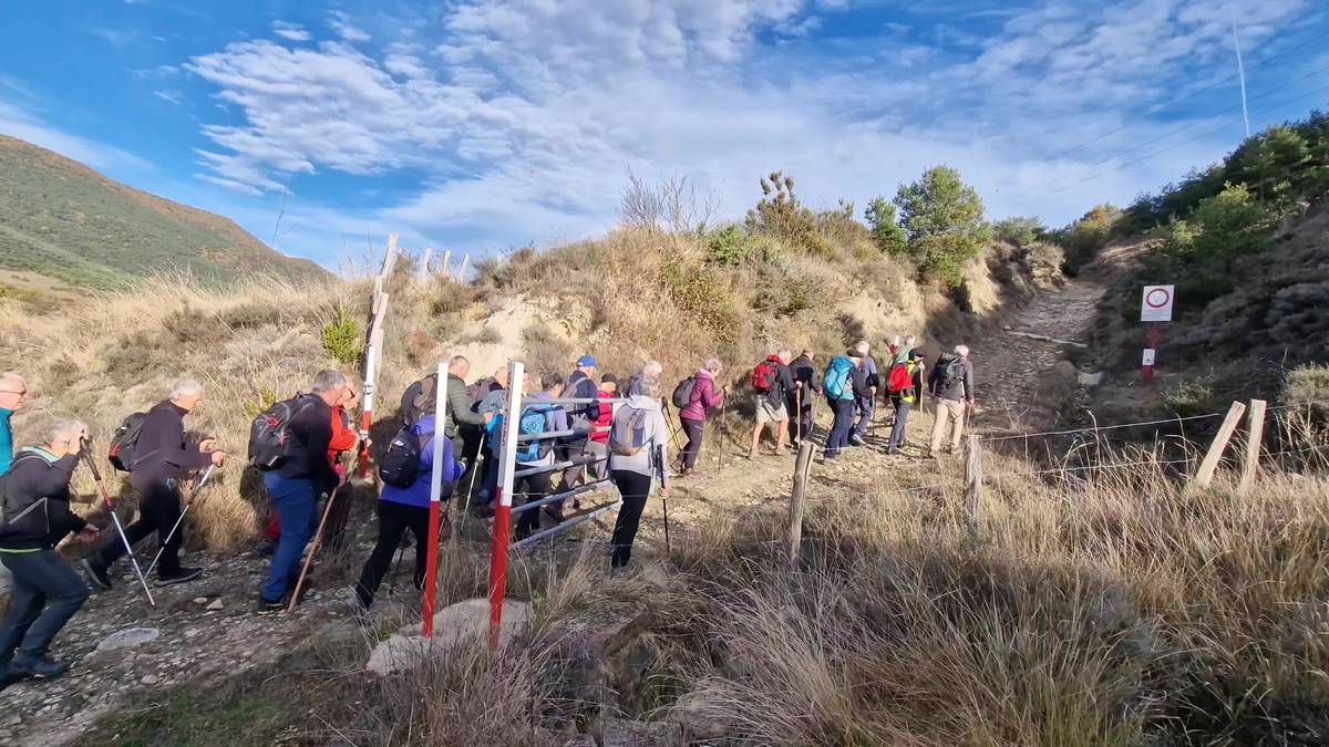 [BIDEOA] Ezkabako ihesaldiko bigarren zatia egin dute Arkupeak elkarteko mendizaleek