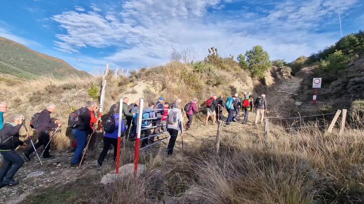[BIDEOA] Ezkabako ihesaldiko bigarren zatia egin dute Arkupeak elkarteko mendizaleek