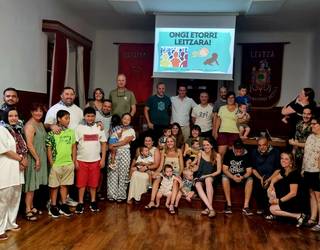 Ongietorria egin diete iaz Leitzan erroldatu ziren herritarrei