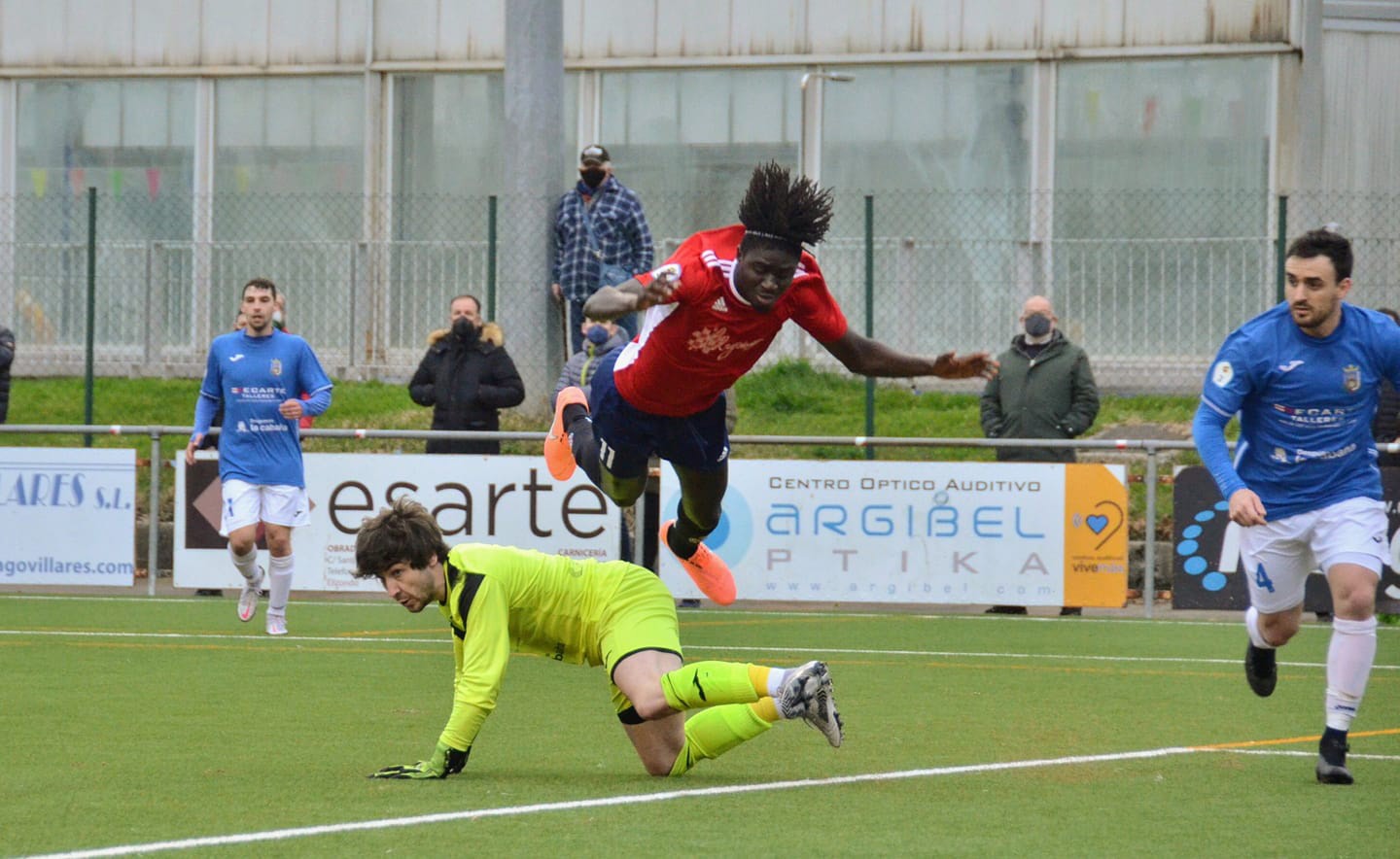 Garaipen garrantzitsua lortu du Baztan futbol taldeak Giltxaurdin