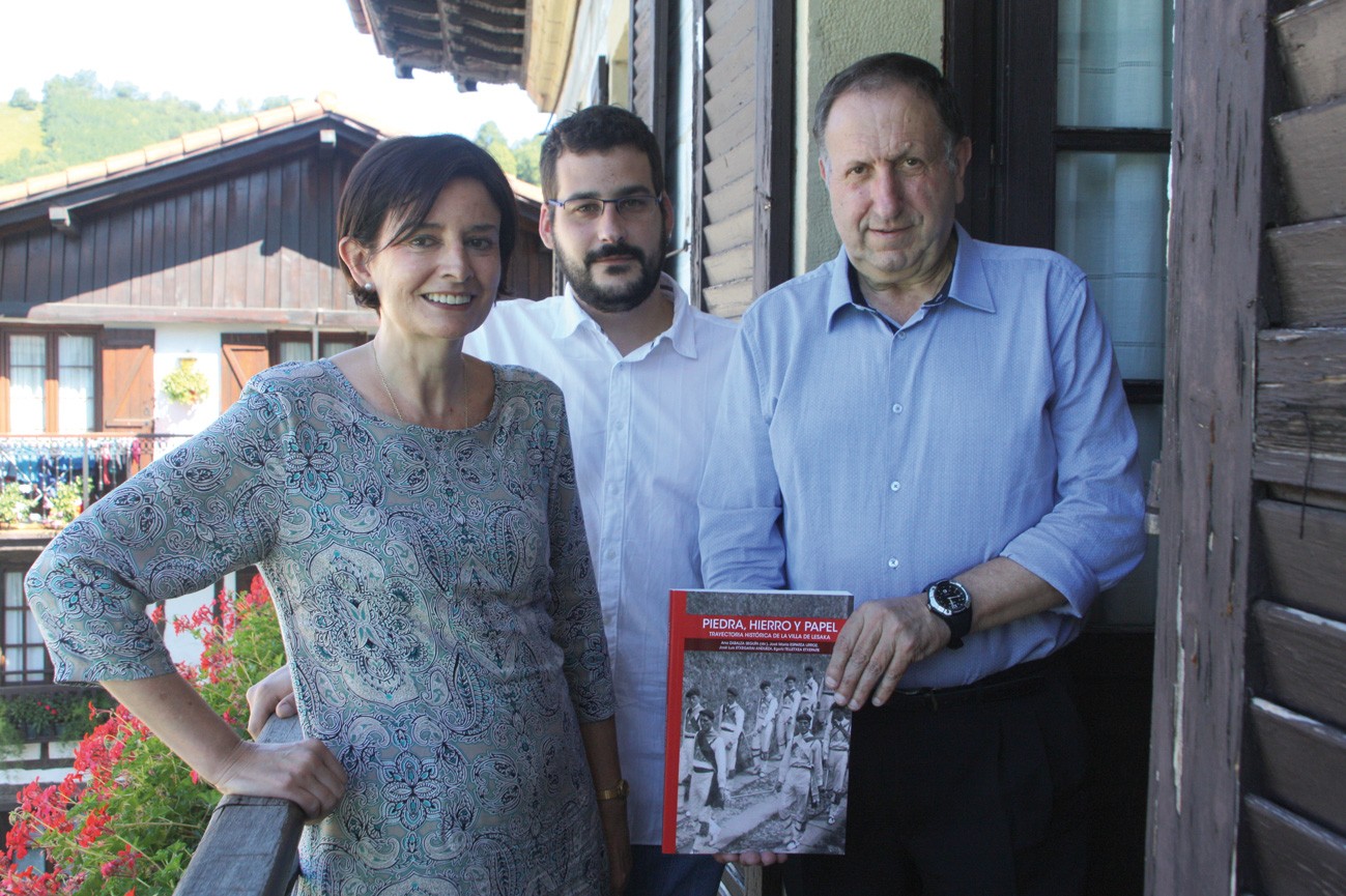 Lesakako historiari buruzko ‘Piedra, hierro y papel’ liburua aurkeztu du Udalak